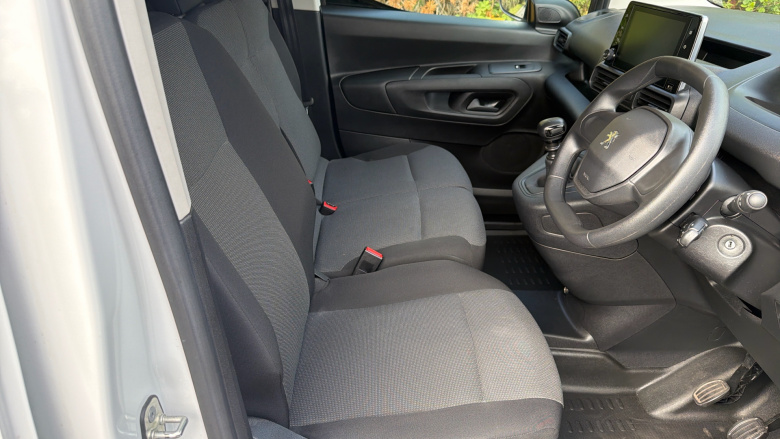 Peugeot Partner Long Diesel 950 1.5 BlueHDi 100 Professional Premium + Van